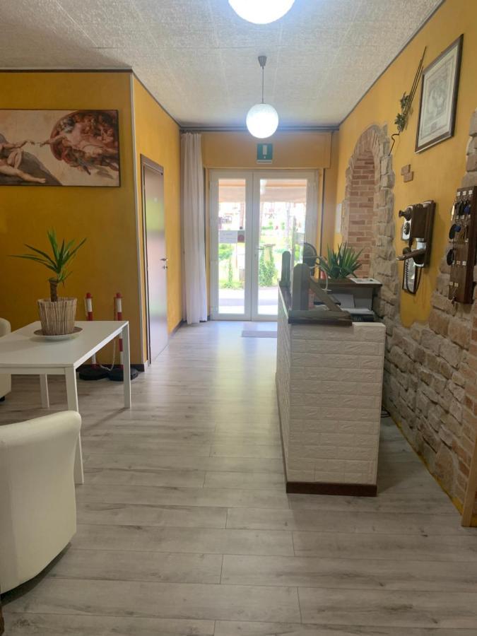 Albergo Al Lago Anfo Exterior photo