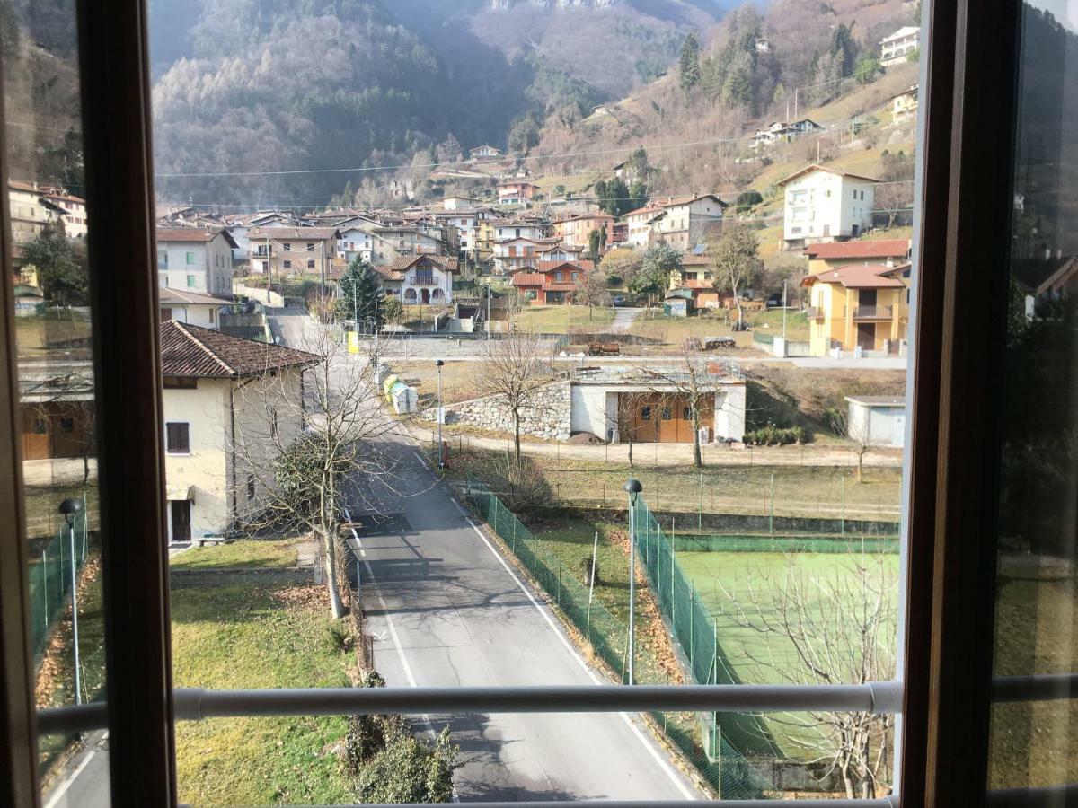 Albergo Al Lago Anfo Exterior photo