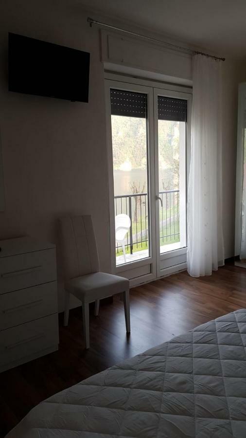 Albergo Al Lago Anfo Exterior photo